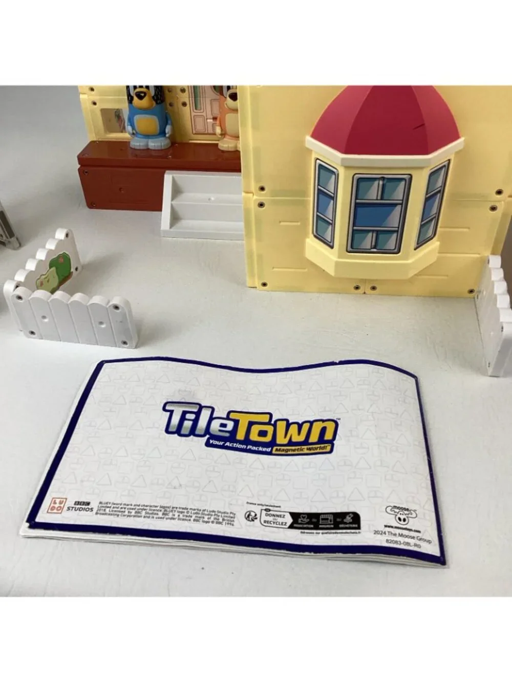 Bluey Tile Town Heeler Home Figures Magnetic Toy Instructions Moose 2024